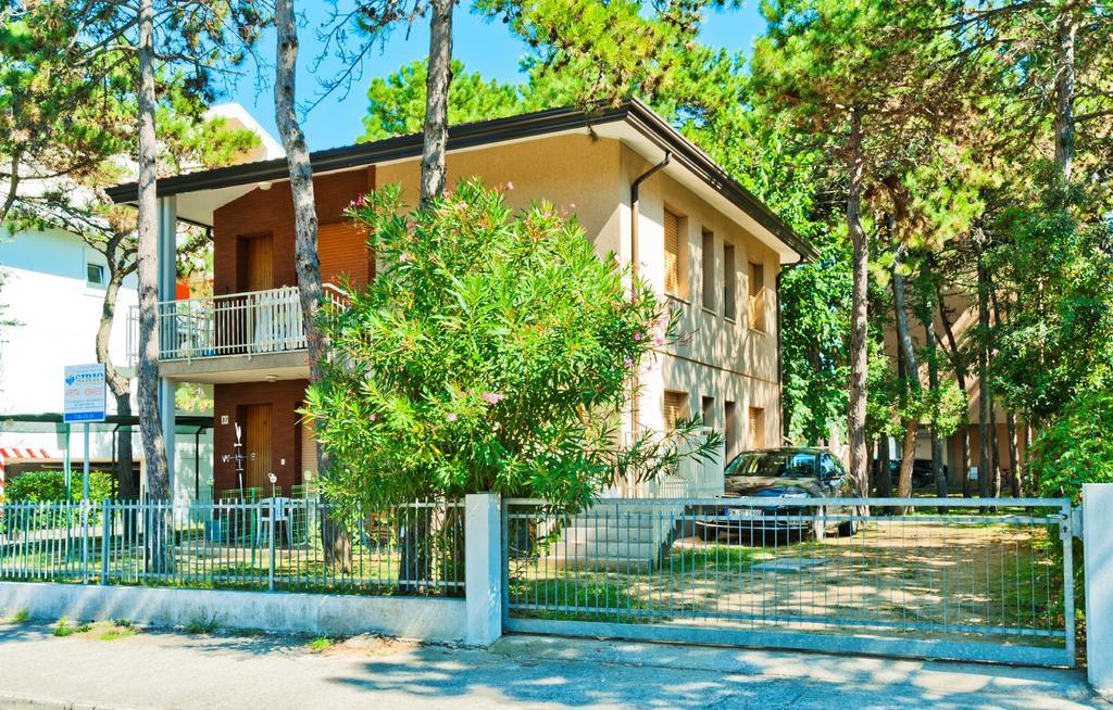 Elia Apartment Bibione Exterior photo